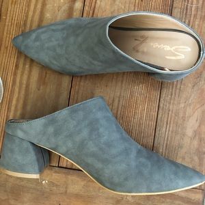 Gray mules